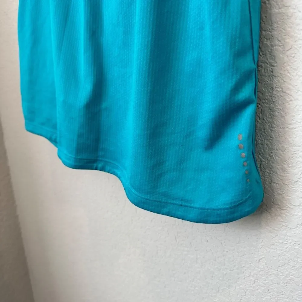 The North Face Teal Blue Stretchy Skort Skirt - Size Medium - EUC